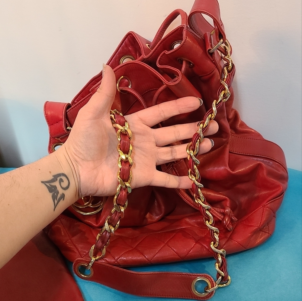 ✨️ CHANEL Vintage Bucket Bag - Picture 7 of 16